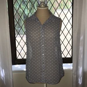Blue print sleeveless blouse